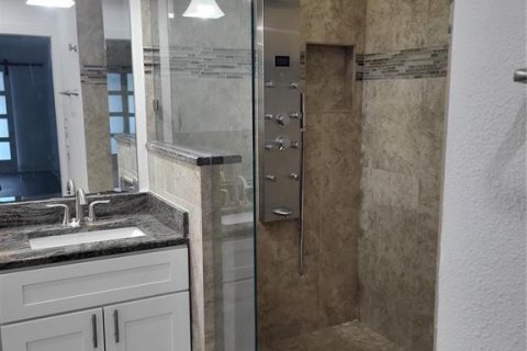 Casa en alquiler en Saint Petersburg, Florida, 2 dormitorios, 130.06 m2 № 1918979 - foto 22