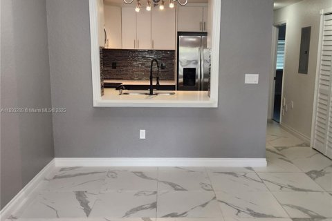 Copropriété à louer à Coral Springs, Floride: 3 chambres, 98.01 m2 № 1945672 - photo 11
