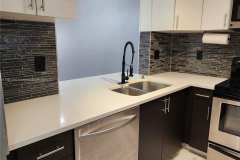 Copropriété à louer à Coral Springs, Floride: 3 chambres, 98.01 m2 № 1945672 - photo 7