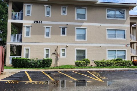 Copropriété à louer à Coral Springs, Floride: 3 chambres, 98.01 m2 № 1945672 - photo 3