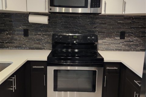 Copropriété à louer à Coral Springs, Floride: 3 chambres, 98.01 m2 № 1945672 - photo 6