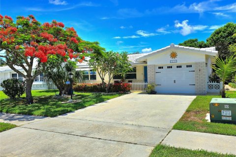 Villa ou maison à vendre à Boynton Beach, Floride: 2 chambres, 132.66 m2 № 1940209 - photo 1