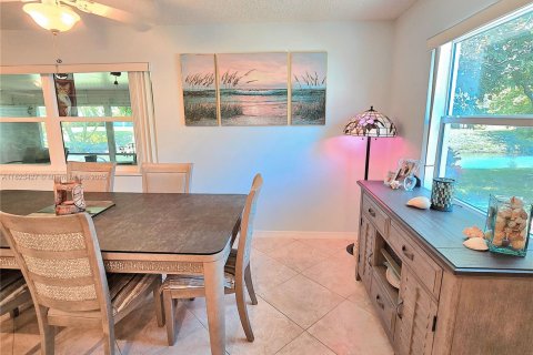 Villa ou maison à vendre à Boynton Beach, Floride: 2 chambres, 132.66 m2 № 1940209 - photo 15