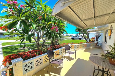 Villa ou maison à vendre à Boynton Beach, Floride: 2 chambres, 132.66 m2 № 1940209 - photo 6