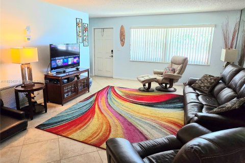 Villa ou maison à vendre à Boynton Beach, Floride: 2 chambres, 132.66 m2 № 1940209 - photo 8