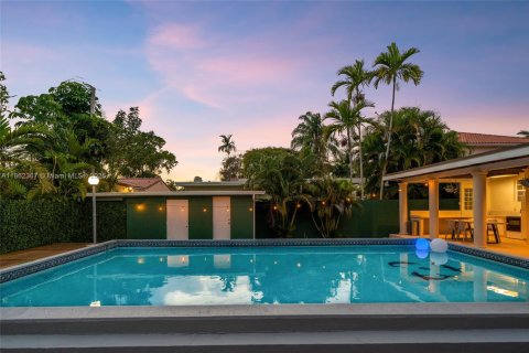 House in Miami, Florida 4 bedrooms, 197.88 sq.m. № 1890830 - photo 27