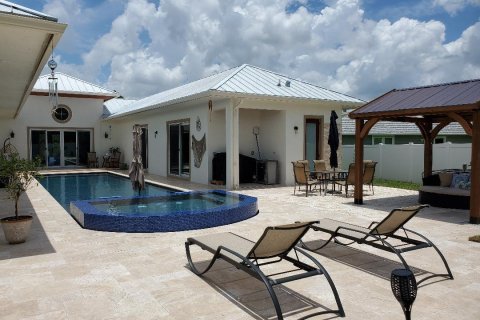 Casa en venta en Port St. Lucie, Florida, 4 dormitorios, 319.96 m2 № 2146803 - foto 10