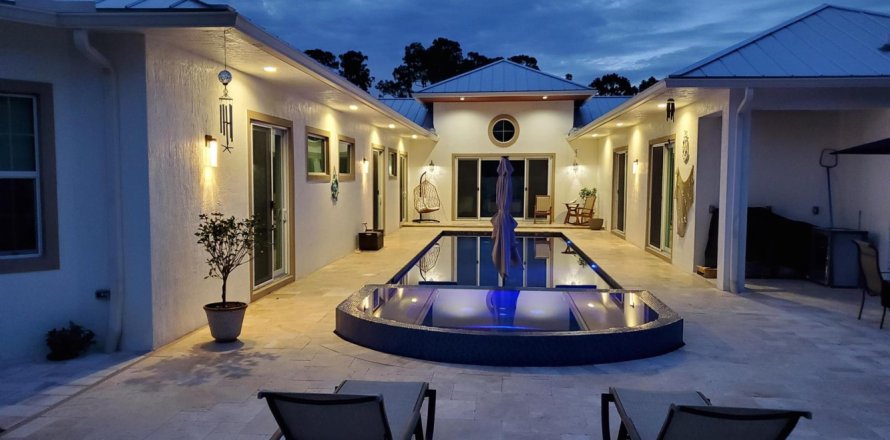 Casa en Port St. Lucie, Florida 4 dormitorios, 319.96 m2 № 2146803