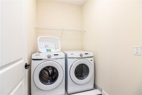 Adosado en alquiler en Kissimmee, Florida, 3 dormitorios, 143.53 m2 № 1917135 - foto 19