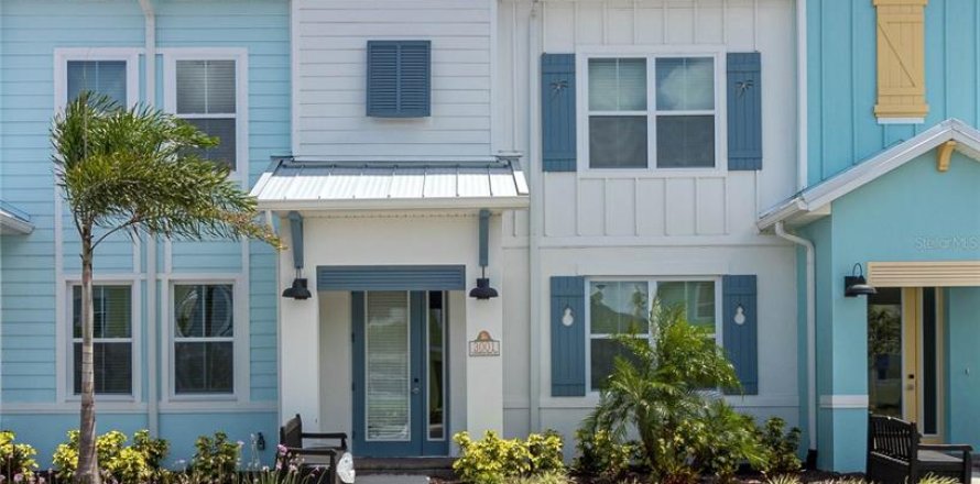 Adosado en Kissimmee, Florida 3 dormitorios, 143.53 m2 № 1917135