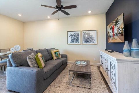 Adosado en alquiler en Kissimmee, Florida, 3 dormitorios, 143.53 m2 № 1917135 - foto 3