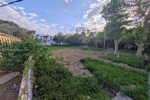 Купить коммерческую недвижимость в Майами, Флорида № 2051116 - фото 3