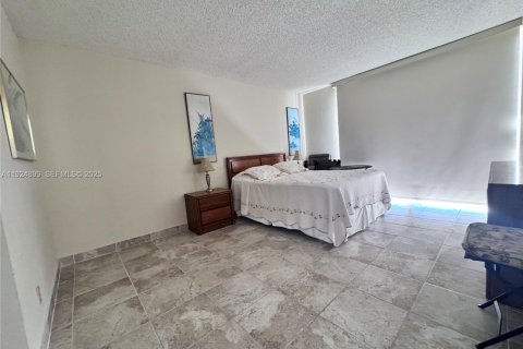 Снять в аренду кондоминиум в Санни-Айлс-Бич, Флорида 2 спальни, 93.65м2, № 1983679 - фото 8