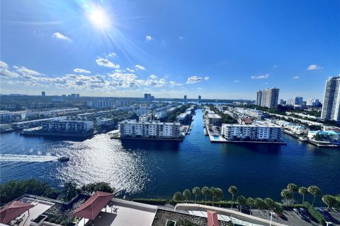 Снять в аренду кондоминиум в Санни-Айлс-Бич, Флорида 2 спальни, 93.65м2, № 1983679 - фото 3