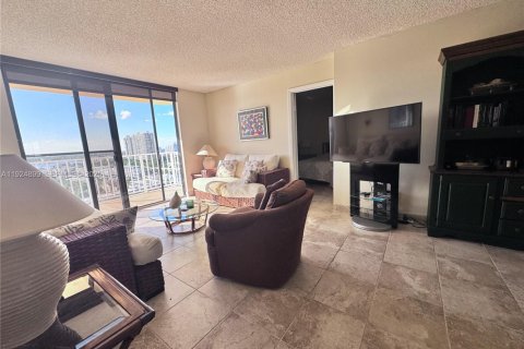 Снять в аренду кондоминиум в Санни-Айлс-Бич, Флорида 2 спальни, 93.65м2, № 1983679 - фото 5