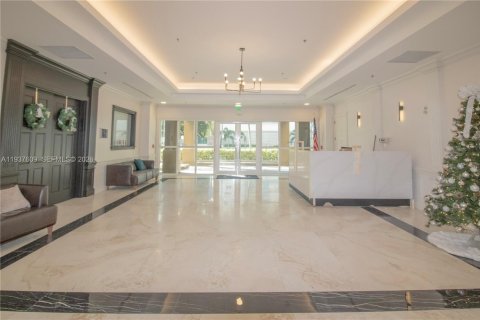 Condo in Miami, Florida, 1 bedroom  № 1995819 - photo 3