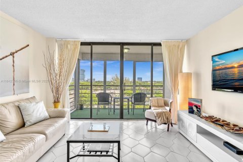 Copropriété à vendre à Aventura, Floride: 1 chambre, 68.84 m2 № 1841183 - photo 14