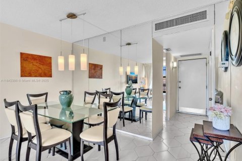 Copropriété à vendre à Aventura, Floride: 1 chambre, 68.84 m2 № 1841183 - photo 10