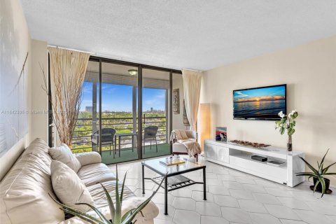Copropriété à vendre à Aventura, Floride: 1 chambre, 68.84 m2 № 1841183 - photo 1