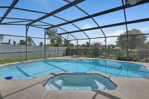 Villa ou maison à vendre à Deltona, Floride: 3 chambres, 134.89 m2 № 2217315 - photo 3