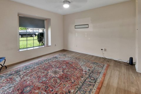 Villa ou maison à vendre à Deltona, Floride: 3 chambres, 134.89 m2 № 2217315 - photo 17