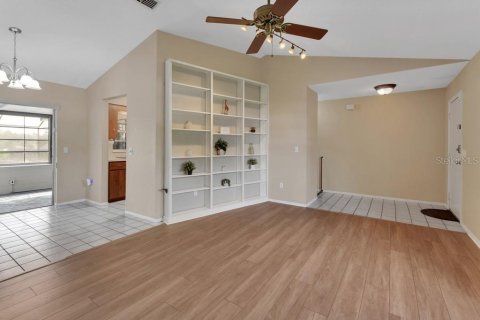 Villa ou maison à vendre à Deltona, Floride: 3 chambres, 134.89 m2 № 2217315 - photo 6