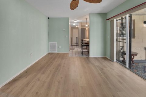 Villa ou maison à vendre à Deltona, Floride: 3 chambres, 134.89 m2 № 2217315 - photo 16