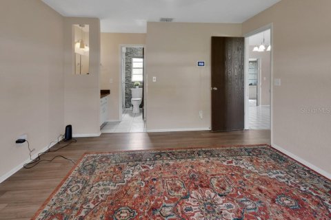 Villa ou maison à vendre à Deltona, Floride: 3 chambres, 134.89 m2 № 2217315 - photo 19
