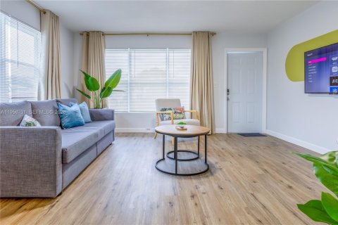 Commercial property in Fort Lauderdale, Florida № 2022163 - photo 6