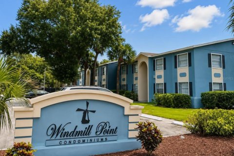 Condominio en Orlando, Florida, 2 dormitorios  № 2287173