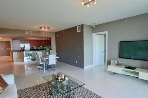 Снять в аренду кондоминиум в Норт-Майами, Флорида 3 спальни, 190.26м2, № 1990513 - фото 7