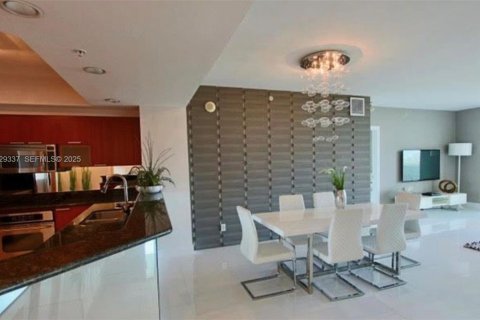 Снять в аренду кондоминиум в Норт-Майами, Флорида 3 спальни, 190.26м2, № 1990513 - фото 8