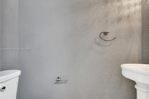 Copropriété à vendre à Hollywood, Floride: 2 chambres, 128.48 m2 № 1987761 - photo 13