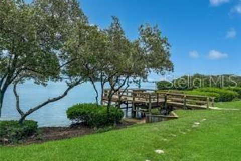 Condo in Saint Petersburg, Florida, 1 bedroom  № 2095334 - photo 27