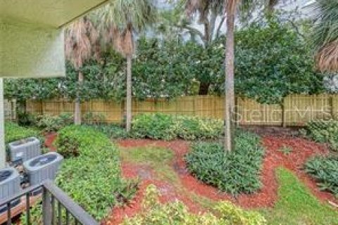 Condo in Saint Petersburg, Florida, 1 bedroom  № 2095334 - photo 24