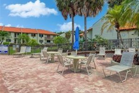 Condo in Saint Petersburg, Florida, 1 bedroom  № 2095334 - photo 23