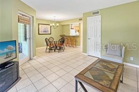 Condo in Saint Petersburg, Florida, 1 bedroom  № 2095334 - photo 11
