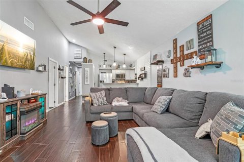 Adosado en venta en Tampa, Florida, 2 dormitorios, 93.18 m2 № 2214181 - foto 5