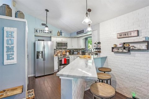 Adosado en venta en Tampa, Florida, 2 dormitorios, 93.18 m2 № 2214181 - foto 9