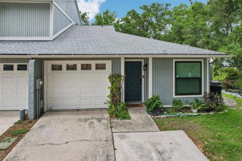 Townhouse in Tampa, Florida 2 bedrooms, 93.18 sq.m. № 2214181
