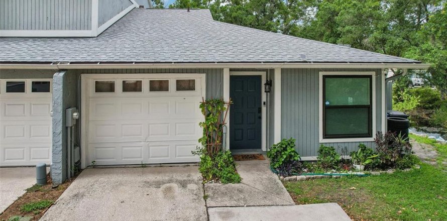 Adosado en Tampa, Florida 2 dormitorios, 93.18 m2 № 2214181