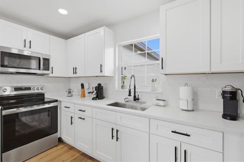 House in Tampa, Florida 3 bedrooms, 172.61 sq.m. № 2229675 - photo 22