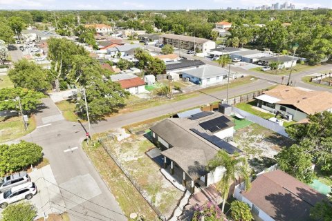 House in Tampa, Florida 3 bedrooms, 172.61 sq.m. № 2229675 - photo 7