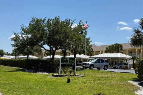 Condo in Punta Gorda, Florida, 2 bedrooms  № 1647678 - photo 1