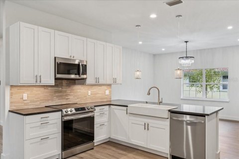 Casa en venta en Palm Coast, Florida, 4 dormitorios, 192.12 m2 № 1736545 - foto 18
