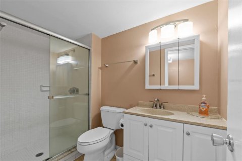 Condominio en venta en Winter Haven, Florida, 3 dormitorios, 113.9 m2 № 1733443 - foto 25