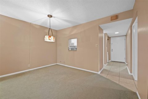 Condominio en venta en Winter Haven, Florida, 3 dormitorios, 113.9 m2 № 1733443 - foto 6