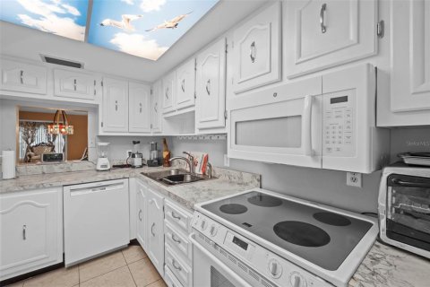 Condominio en venta en Winter Haven, Florida, 3 dormitorios, 113.9 m2 № 1733443 - foto 14