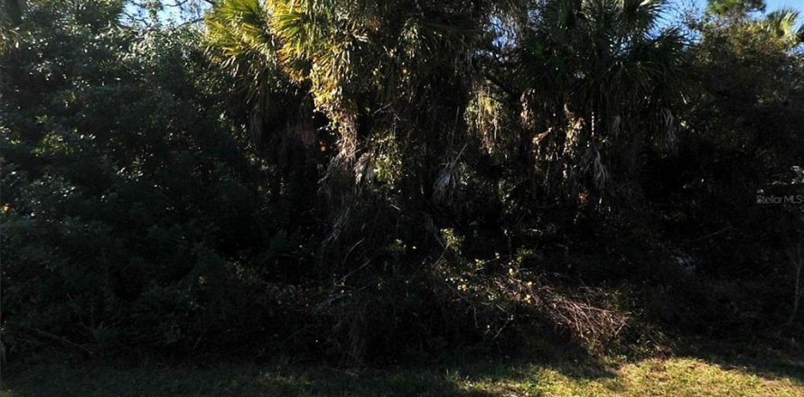 Terreno en North Port, Florida № 2233119