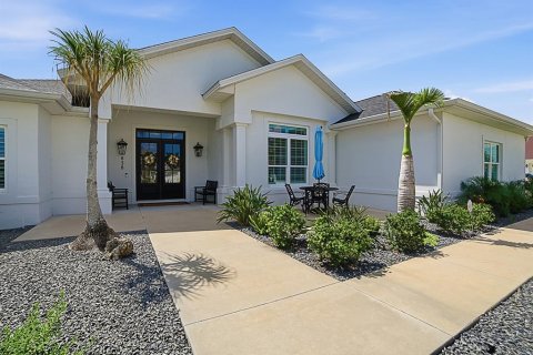House in The Villages, Florida 3 bedrooms, 364.27 sq.m. № 2107976 - photo 6